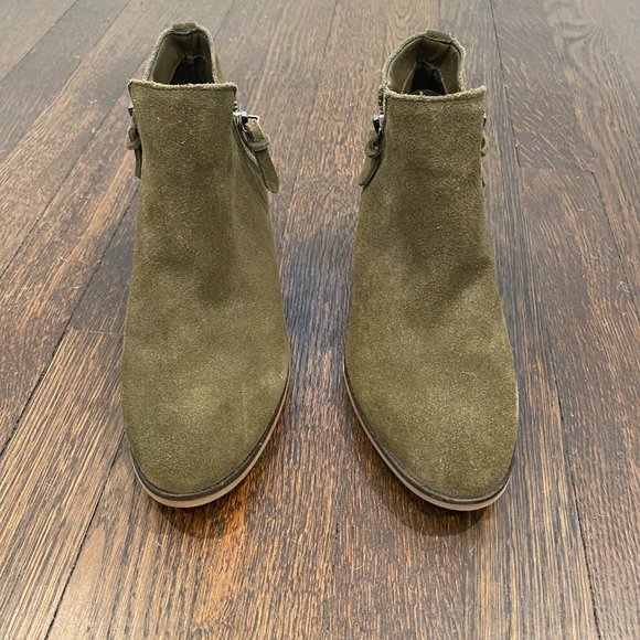 EUC GORGEOUS WOMEN'S STEVE MADDEN OLIVE GREEN ANKLE BOOTS SIZE 7.5M - Picture 2 of 6